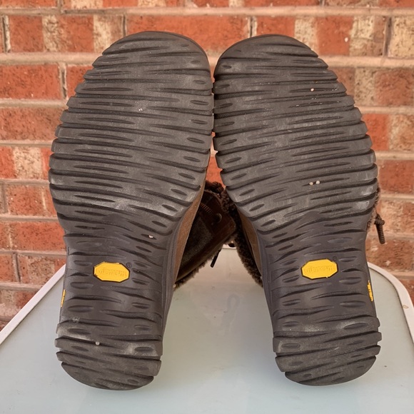 UGG Men’s Brown Leather Boots Size 10 - Picture 9 of 10